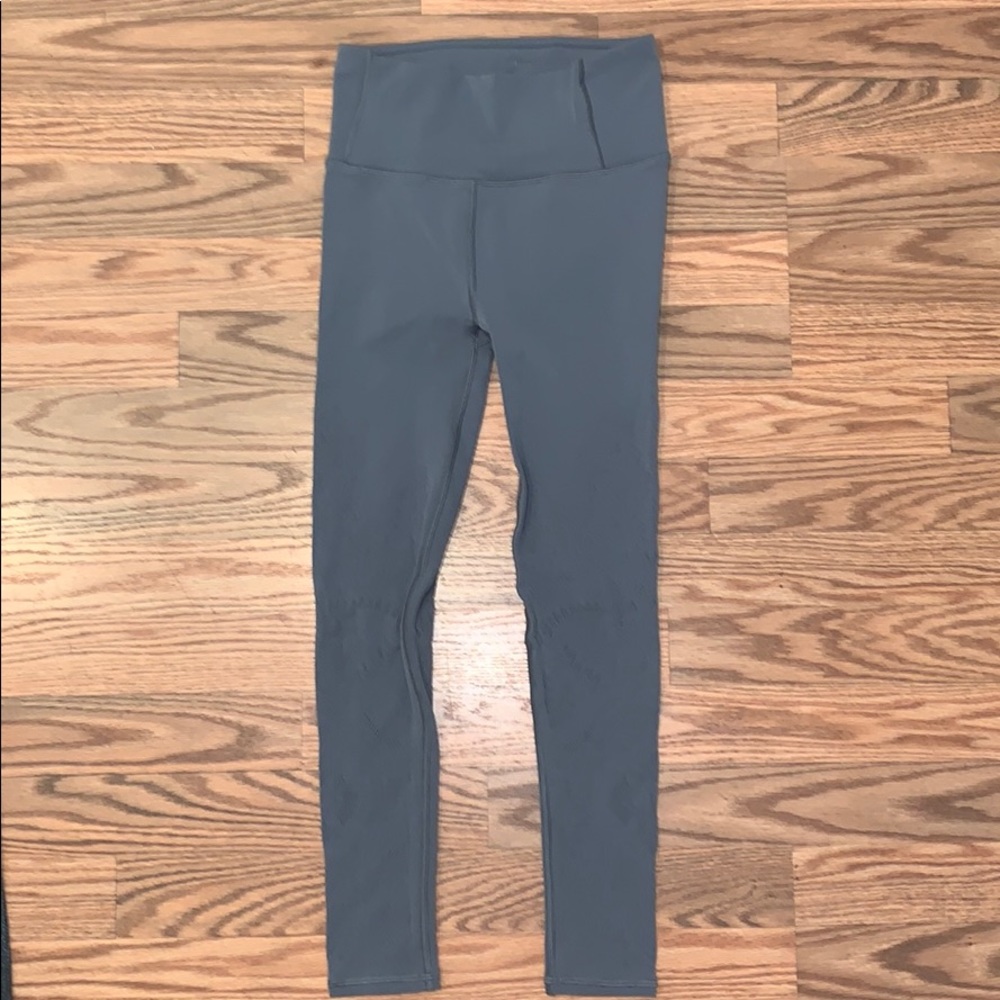 Lululemon | size 4 light gray legging